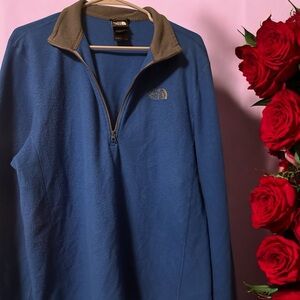 Northface Men's Blue Half-Zip Sweater